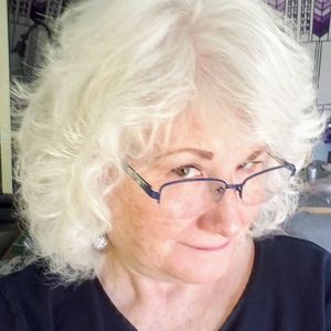 Meet your Posher, Linda